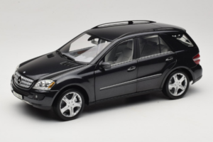Mercedes ML W164 Obsidian Black Édition Concessionnaire Minichamps 1:18 B66962321 Métal