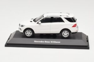 Mercedes ML W166 Calcit White Minichamps 1:43 B66960062 Métal