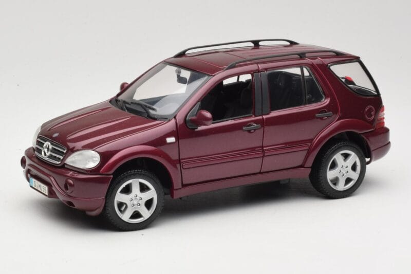 Mercedes ML55 AMG W163 Rouge Maisto 1:18 50348 Métal