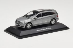 Mercedes R-Class W251 Palladium Silver Metallic Minichamps 1:43 B66960055 Métal — image 2 sur 4