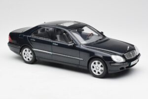 Mercedes S-Class W220 Bleu Maisto 1:18 56051 Métal — image 6 sur 8