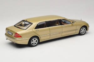 Mercedes S-Class W220 Pullman Gold Metallic Sun Star 1:18 4113 Métal — image 3 sur 8
