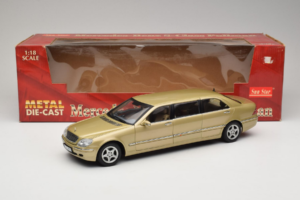 Mercedes S-Class W220 Pullman Gold Metallic Sun Star 1:18 4113 Métal — image 8 sur 8