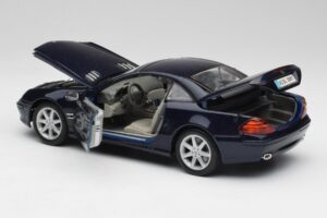 Mercedes SL 500 R230 Bleu Maisto 1:18 B66962126 Métal — image 5 sur 8