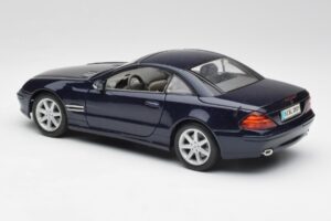 Mercedes SL 500 R230 Bleu Maisto 1:18 B66962126 Métal — image 7 sur 8