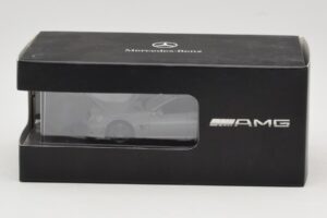 Mercedes SL 63 AMG R230 Silver Metallic Minichamps 1:43 B66960018 Métal — image 4 sur 4