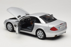 Mercedes SL R129 Argent Minichamps 1:18 B66962133 Métal — image 7 sur 10