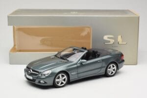 Mercedes SL R230 Amiant Green Minichamps 1:18 B66962389 Métal — image 8 sur 8