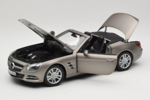 Mercedes SL500 R231 Dark Grey Matt Norev 1:18 183590 Métal — image 2 sur 9