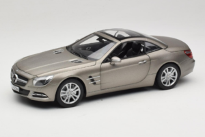 Mercedes SL500 R231 Dark Grey Matt Norev 1:18 183590 Métal — image 3 sur 9