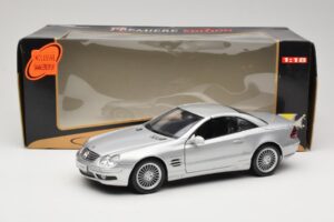 Mercedes SL55 AMG R230 Argent Maisto 1:18 36894 Métal — image 8 sur 8