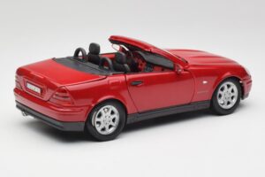 Mercedes SLK 230 R170 Rouge Maisto 1:18 56023 Métal — image 4 sur 9