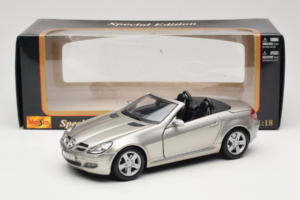 Mercedes SLK R171 Bronze Clair Métallisé Maisto 1:18 31674-R1 Métal — image 8 sur 8