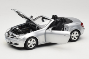 Mercedes SLK R171 Argent Minichamps 1:18 B66962318 Métal — image 2 sur 9