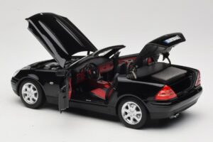 Mercedes SLK200 R170 Noir Norev 1:18 B66040714 Métal — image 6 sur 9