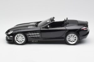Mercedes SLR McLaren Roadster R199 Crystal Galaxit Noir Minichamps 1:18 B66961004 Métal — image 4 sur 8