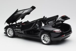 Mercedes SLR McLaren Roadster R199 Crystal Galaxit Noir Minichamps 1:18 B66961004 Métal — image 5 sur 8