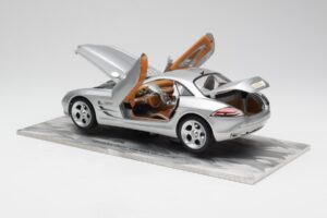 Mercedes SLR Vision Argent Édition Limitée Avec Socle en Aluminium Bburago 1:18 B66962102 Métal — image 5 sur 8
