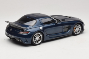 Mercedes SLS AMG Black Series Daytona Blue Metallic Minichamps 1:18 110033026 Métal — image 3 sur 8