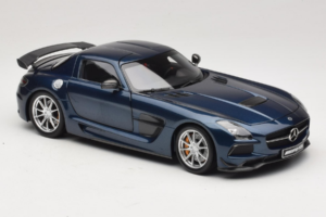 Mercedes SLS AMG Black Series Daytona Blue Metallic Minichamps 1:18 110033026 Métal — image 6 sur 8