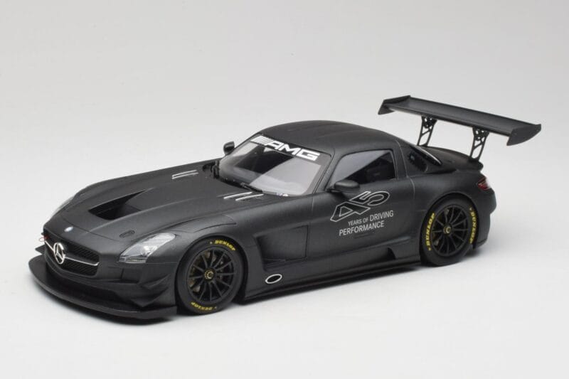 Mercedes AMG SLS C197 GT3 45 Ans de Driving Performance Minichamps 1:18 151133100 Métal