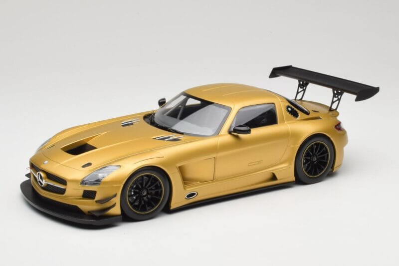 Mercedes AMG SLS C197 GT3 Street Or Minichamps 1:18 151113106 Métal
