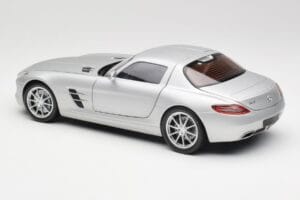 Mercedes SLS AMG C197 Iridium Argent Minichamps 1:18 100039026 Métal — image 7 sur 8