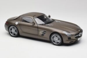 Mercedes SLS AMG C197 Monza Gris Minichamps 1:18 B66960044 Métal — image 6 sur 8