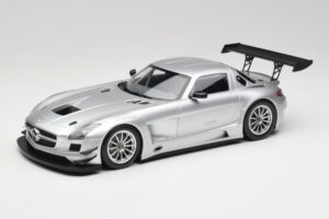 Mercedes SLS AMG GT3 C197 Street Argent Minichamps 1:18 151113100 Métal