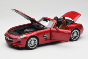 Mercedes SLS AMG R197 Roadster Le Mans Rouge Minichamps 1:18 100039030 Métal — image 2 sur 8