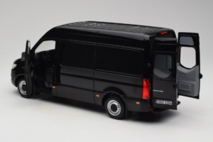 Mercedes Sprinter Noir Norev 1:18 183041 Métal — image 5 sur 8