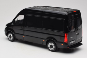 Mercedes Sprinter Noir Norev 1:18 183041 Métal — image 7 sur 8