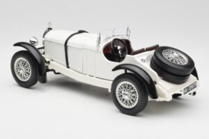 Mercedes SSKL Blanc Bburago 1:18 3002 Métal — image 7 sur 8