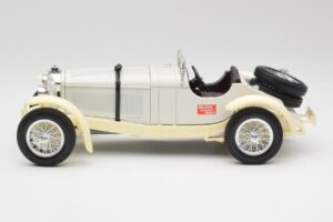 Mercedes SSKL Blanc & Crème Bburago 1:18 3002-M1 Métal — image 3 sur 6