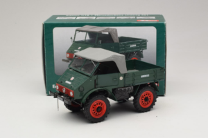Mercedes Unimog 401 Vert Schuco 1:18 135 Métal — image 8 sur 8
