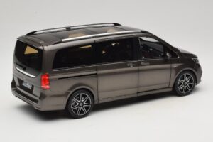 Mercedes V-Class W447 AMG Line Indium Grey Norev 1:18 183873 Métal — image 3 sur 8