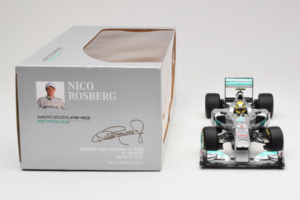 Mercedes W03 #8 N. Rosberg Mercedes AMG Petronas Showcar 2012 Minichamps 1:18 110120078 Métal — image 6 sur 7