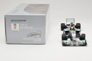 Mercedes W04 #9 N. Rosberg Mercedes AMG Petronas Showcar 2013 Minichamps 1:18 110130079 Métal — image 6 sur 7
