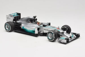 Mercedes W05 #44 L. Hamilton Mercedes AMG Petronas Chinese Grand Prix Winner 2014 Minichamps 1:18 110140244 Métal — image 4 sur 7