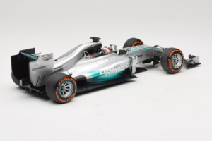 Mercedes W05 #44 L. Hamilton Mercedes AMG Petronas Malaysian Grand Prix Winner 2014 Minichamps 1:18 110140144 Métal — image 2 sur 7