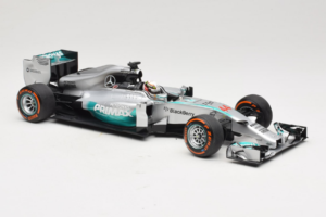 Mercedes W05 #44 L. Hamilton Mercedes AMG Petronas Malaysian Grand Prix Winner 2014 Minichamps 1:18 110140144 Métal — image 4 sur 7