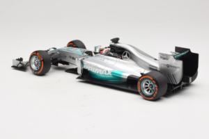 Mercedes W05 #44 L. Hamilton Mercedes AMG Petronas Malaysian Grand Prix Winner 2014 Minichamps 1:18 110140144 Métal — image 5 sur 7