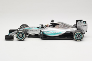 Mercedes W06 #44 L. Hamilton F1 World Champion 2015 Dealer Edition Minichamps 1:18 B66960539 Métal — image 3 sur 7