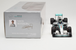 Mercedes W06 #6 N. Rosberg Mercedes AMG Petronas Japanese Grand Prix 2015 Minichamps 1:18 110150206 Métal — image 6 sur 7