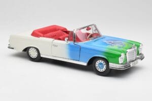 Mercedes 280SE W108 Tricolor Maisto 1:18 56014 Métal — image 6 sur 8