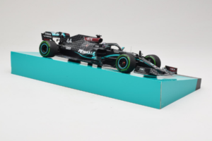 Mercedes W11 #44 L. Hamilton Mercedes AMG Petronas Turkish Grand Prix Winner World Champion 2020 Minichamps 1:18 113201444 Ré — image 4 sur 7
