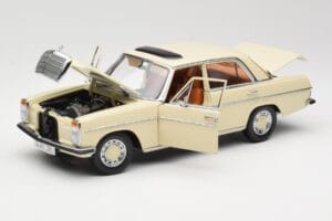 Mercedes W115 Strich 8 Crème Sun Star 1:18 4581 Métal — image 2 sur 8