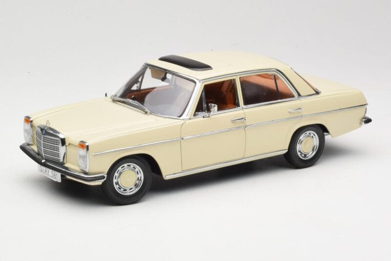 Mercedes W115 Strich 8 Crème Sun Star 1:18 4581 Métal