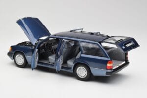 Mercedes 300D W124 T-Modell Nautical Bleu Norev 1:18 183962 Métal — image 5 sur 8