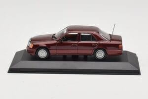 Mercedes W124 Dark Red Metallic Minichamps 1:43 MB002 Métal